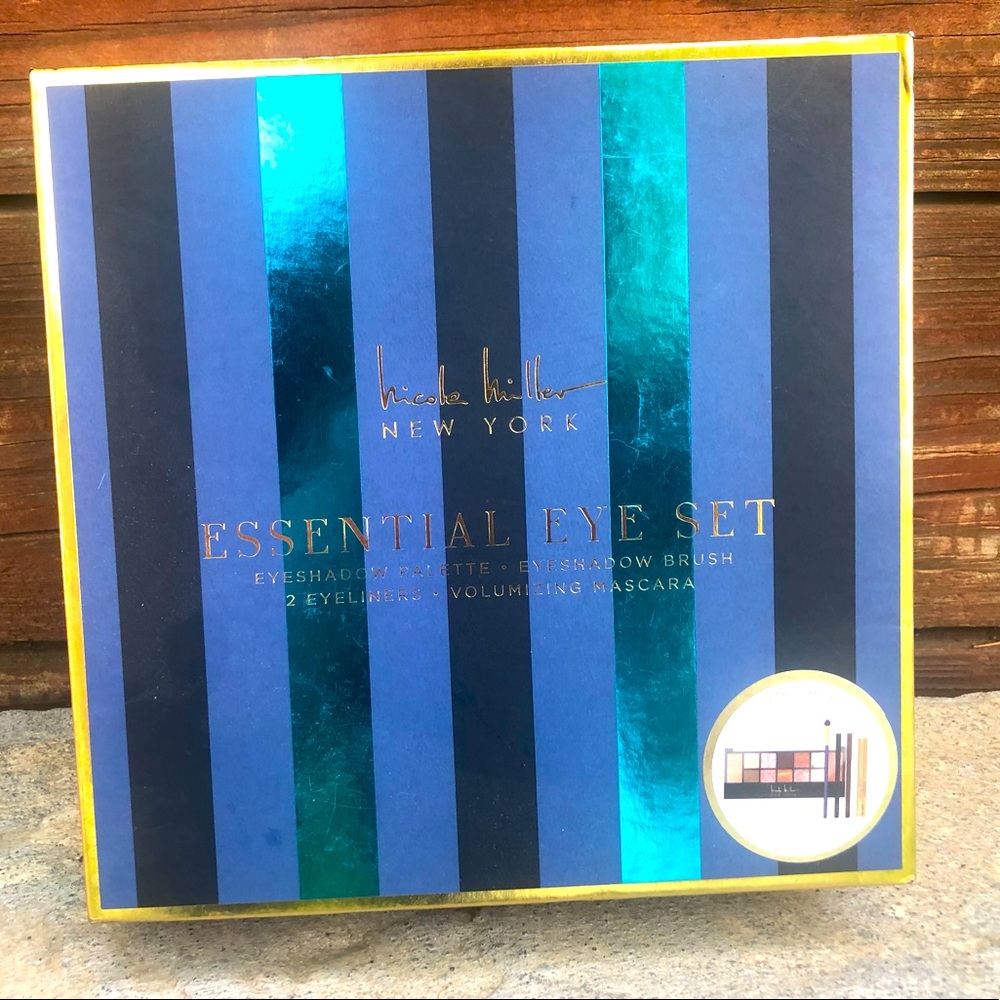 Nicole Miller Eye Essential Make-Up Kit
